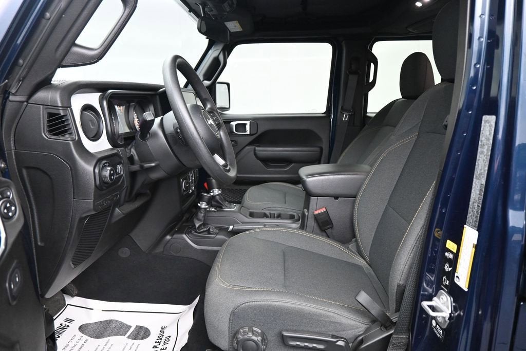 2025 Jeep Gladiator Nighthawk