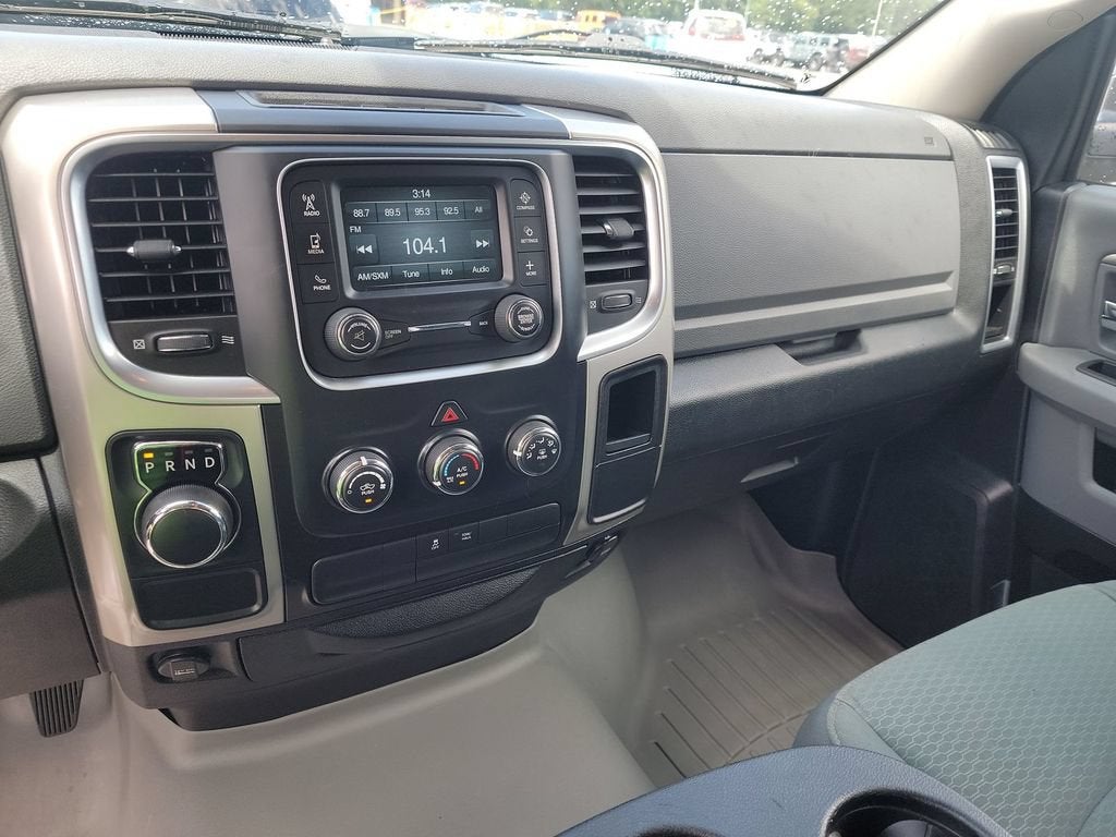 2016 RAM 1500 SLT