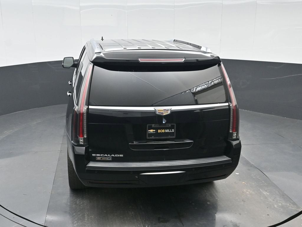 2018 Cadillac Escalade Luxury