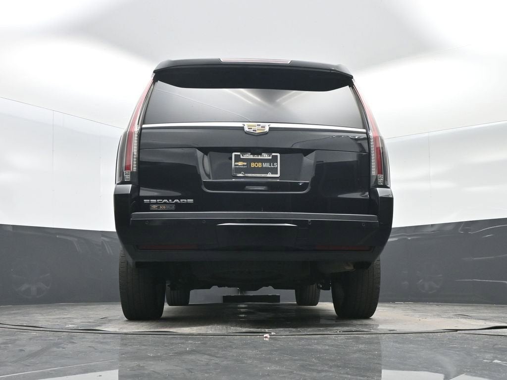 2018 Cadillac Escalade Luxury