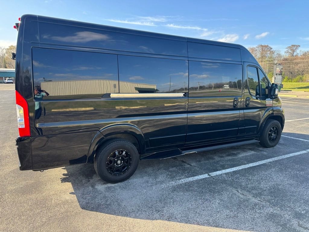 2022 RAM ProMaster Window Van Base