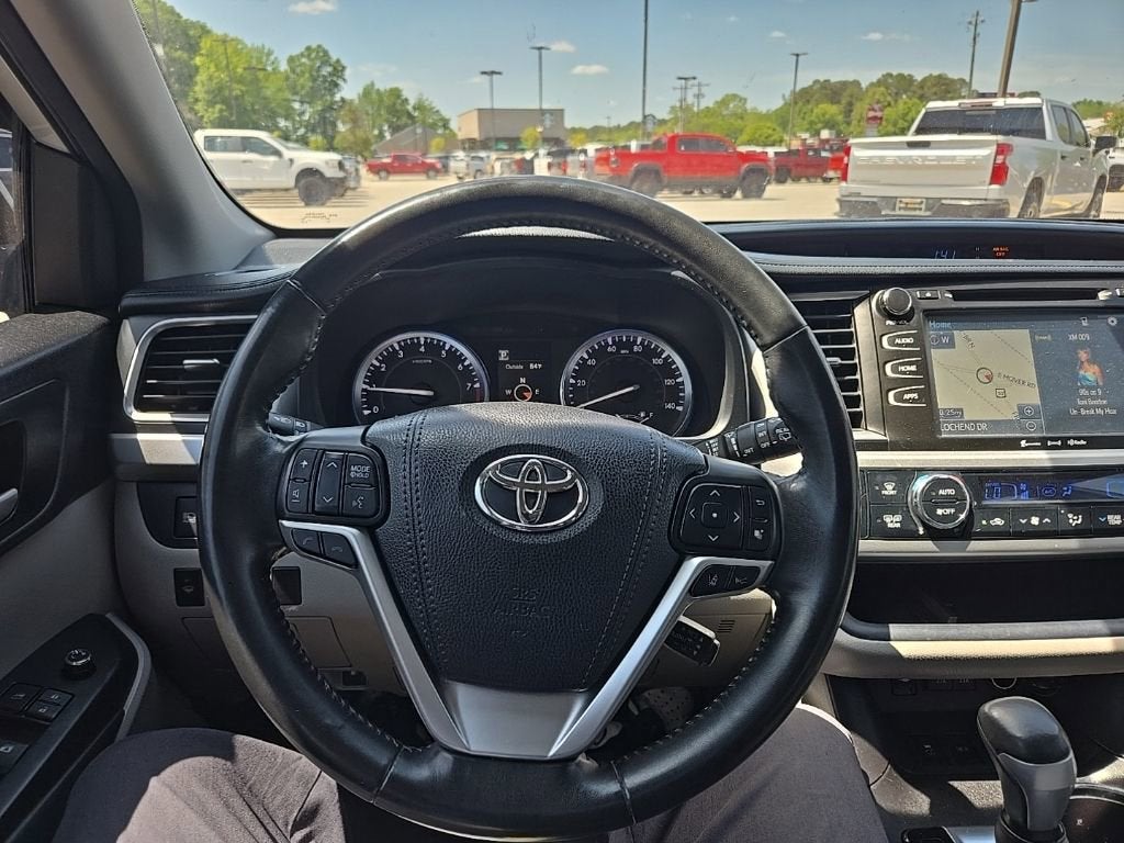 2018 Toyota Highlander SE