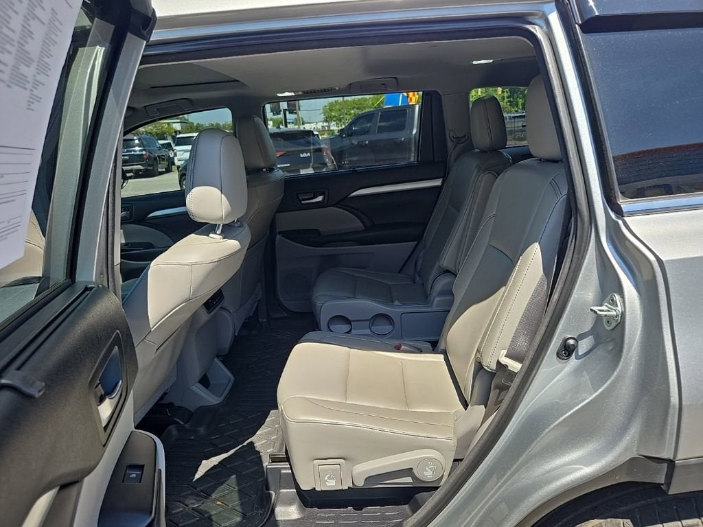 2018 Toyota Highlander SE