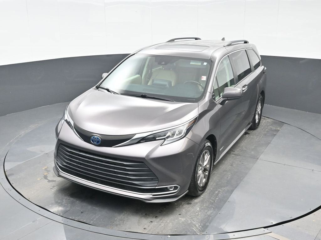 2021 Toyota Sienna XLE