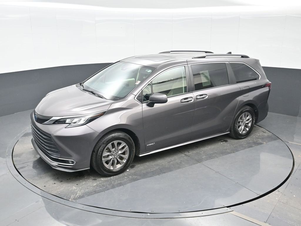 2021 Toyota Sienna XLE