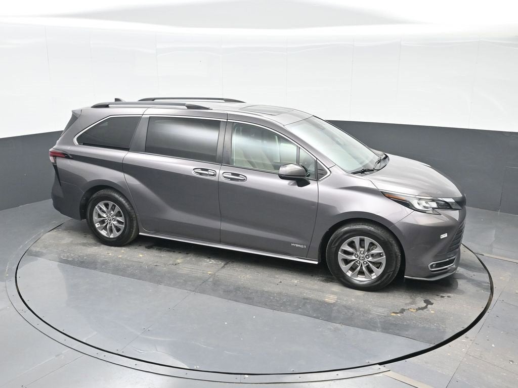 2021 Toyota Sienna XLE