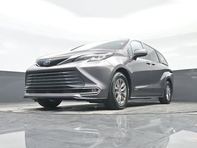 2021 Toyota Sienna XLE