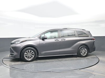 2021 Toyota Sienna XLE