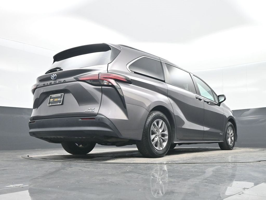 2021 Toyota Sienna XLE