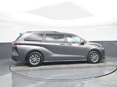 2021 Toyota Sienna XLE