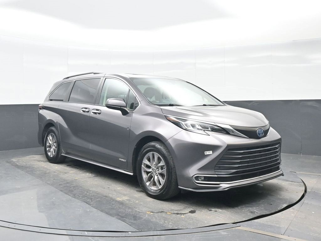 2021 Toyota Sienna XLE
