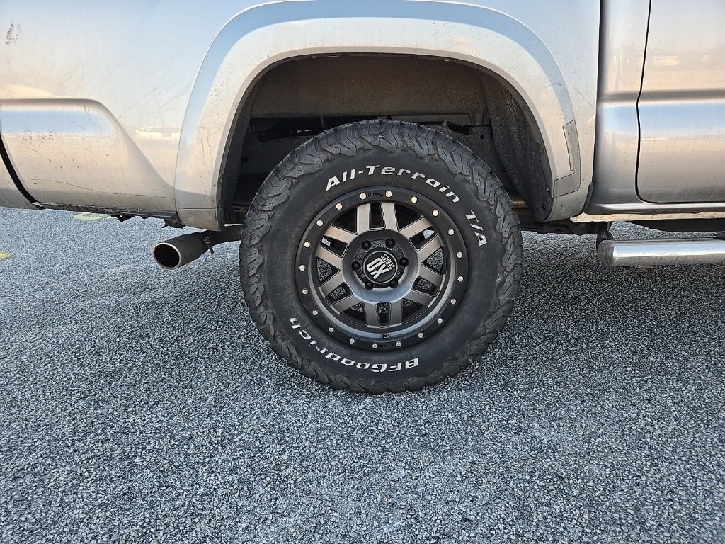 2016 Toyota Tacoma SR