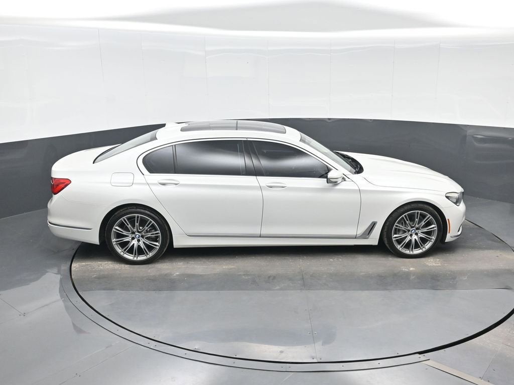 2019 BMW 7 Series 740i