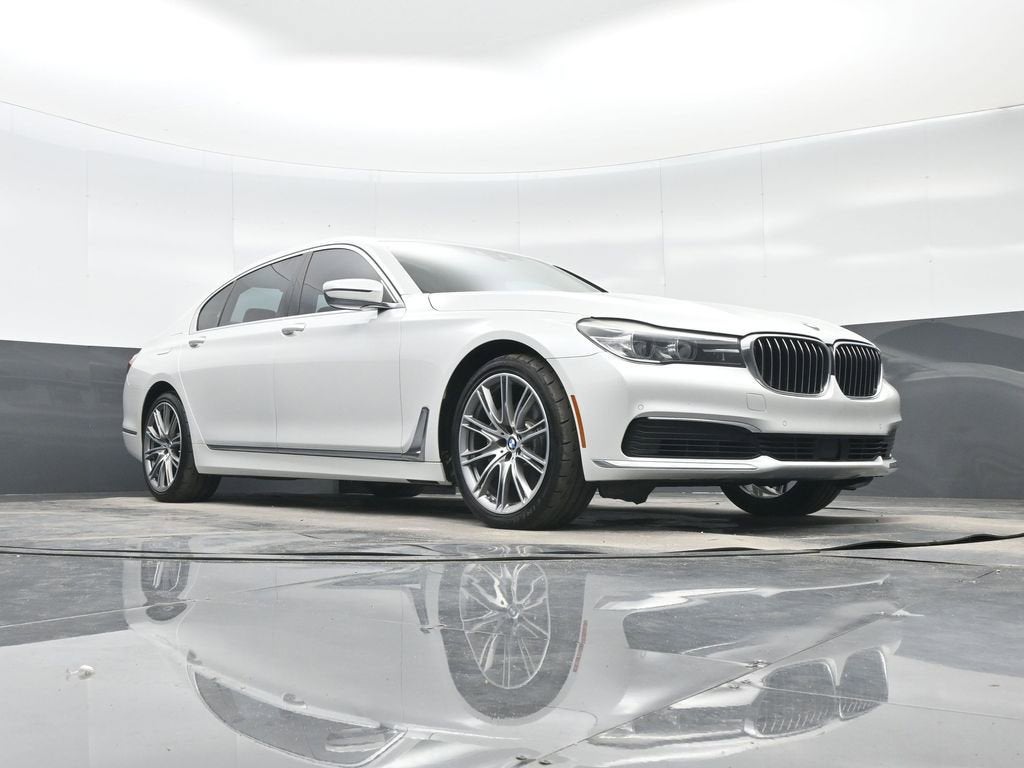 2019 BMW 7 Series 740i