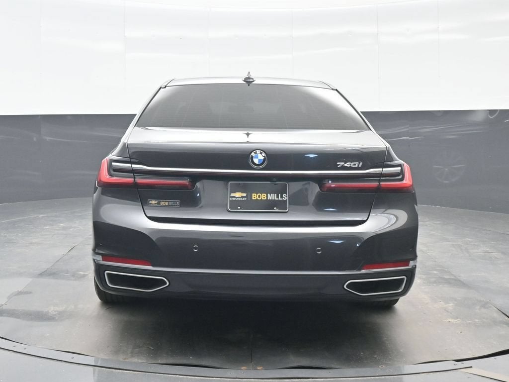 2021 BMW 7 Series 740i