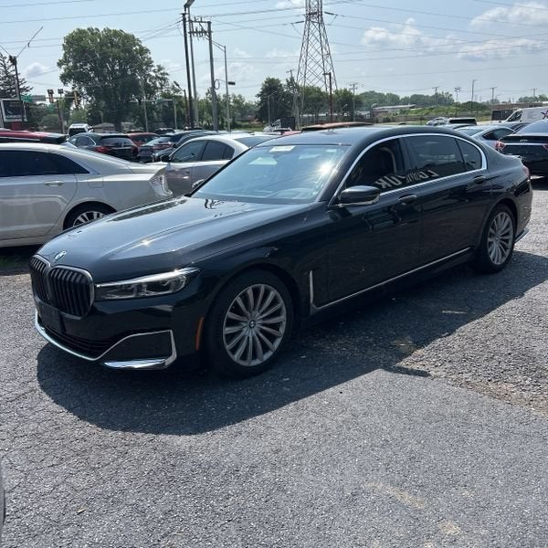 2022 BMW 7 Series 740i xDrive