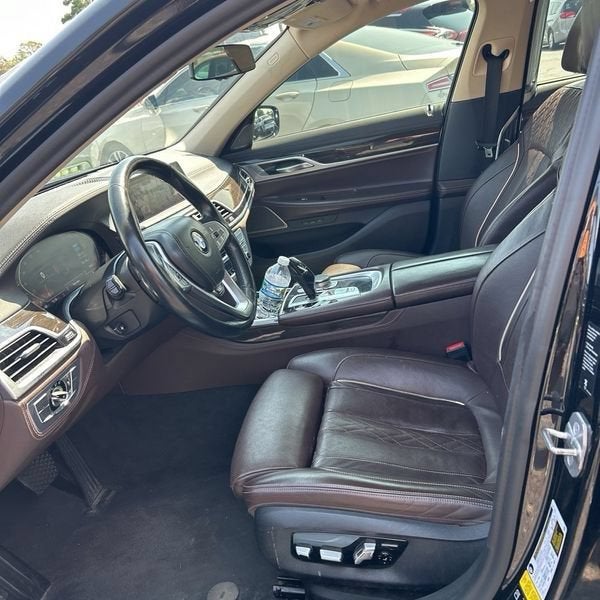 2022 BMW 7 Series 740i xDrive