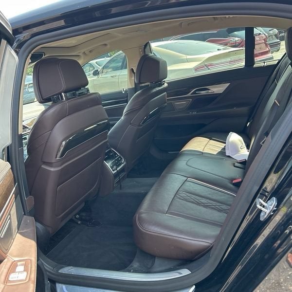 2022 BMW 7 Series 740i xDrive