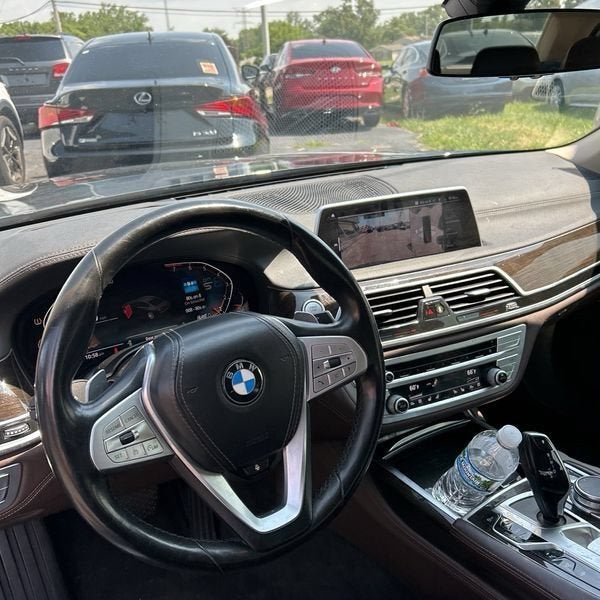2022 BMW 7 Series 740i xDrive