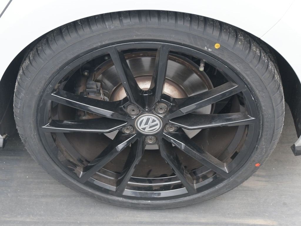 2019 Volkswagen Golf R Base