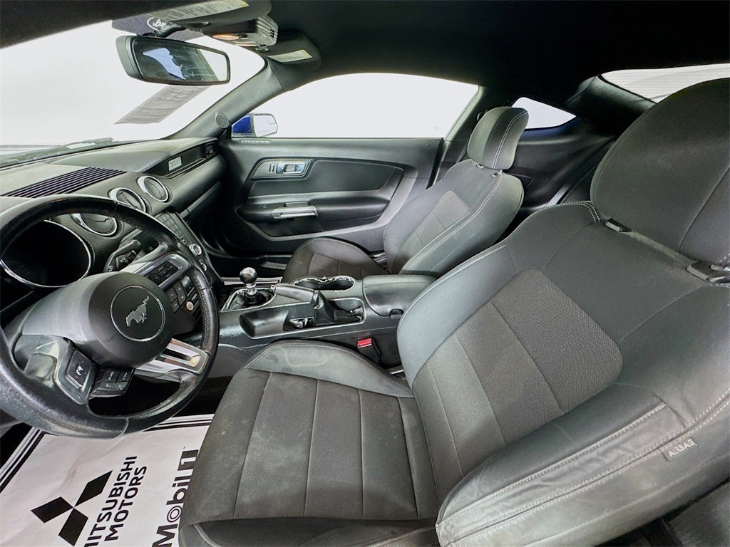 2016 Ford Mustang V6