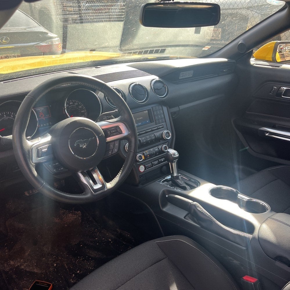 2017 Ford Mustang V6