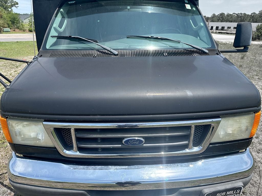 2007 Ford E-450SD Base