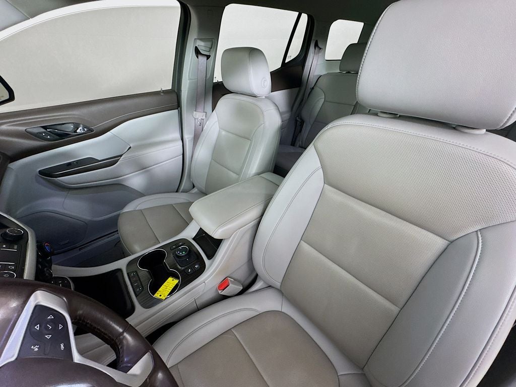 2021 GMC Acadia SLT