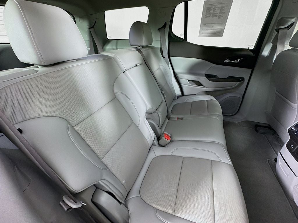 2021 GMC Acadia SLT