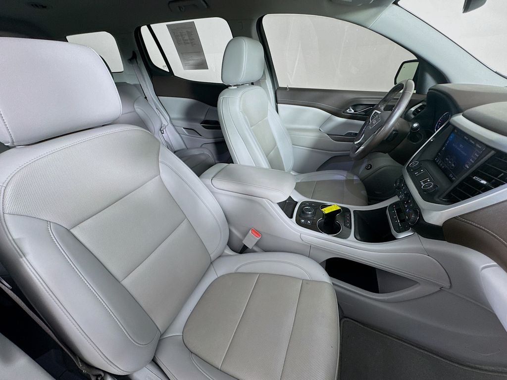 2021 GMC Acadia SLT