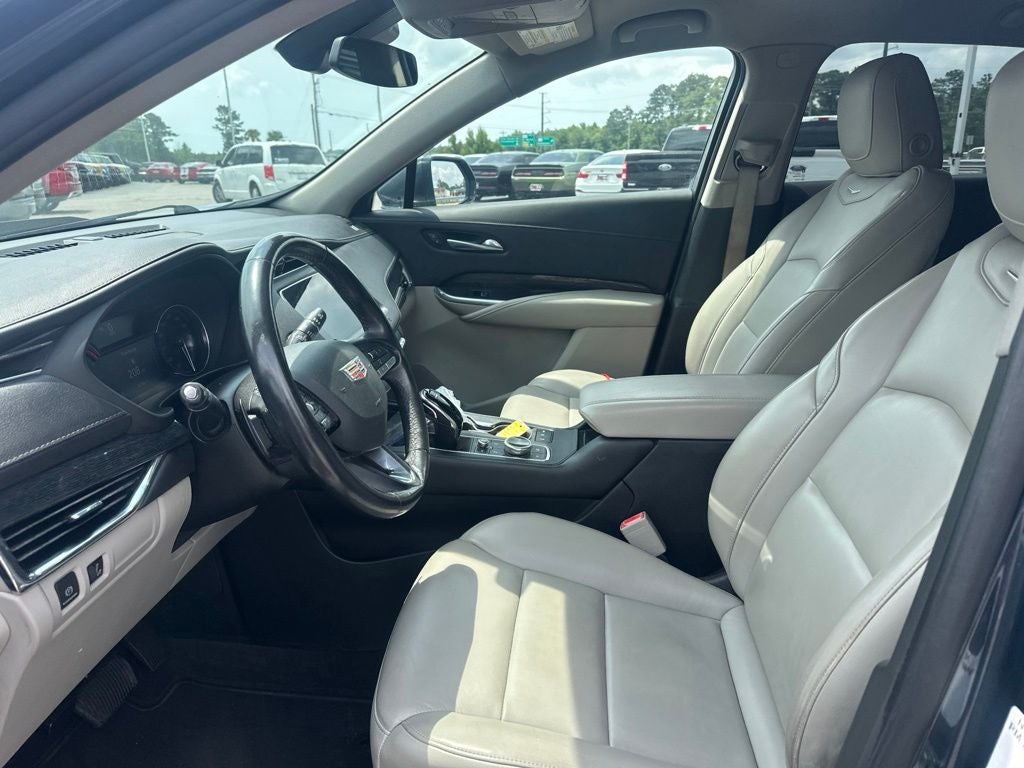 2020 Cadillac XT4 Premium Luxury