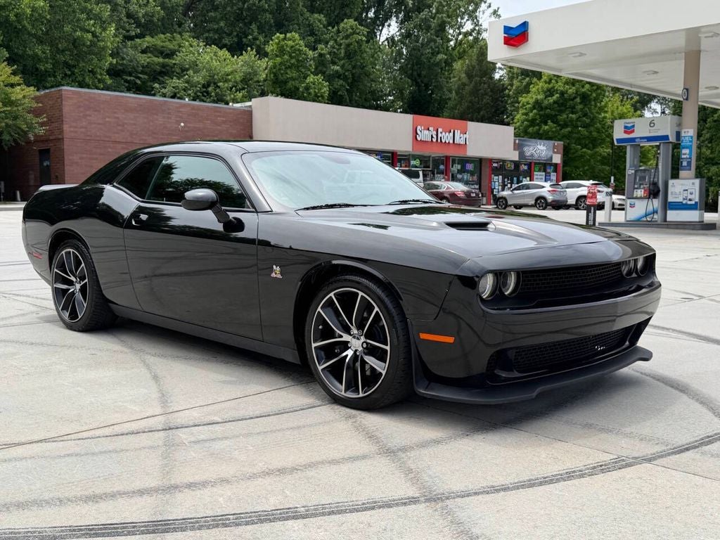 2016 Dodge Challenger Scat Pack's photo