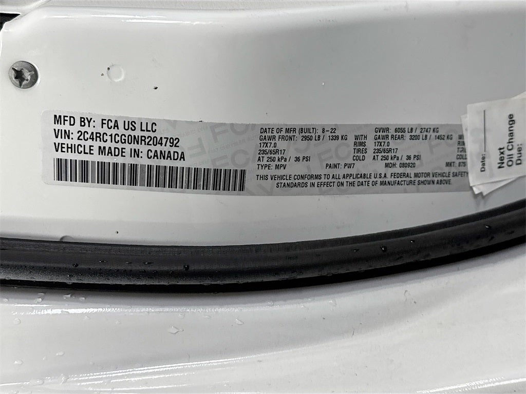 2022 Chrysler Voyager LX