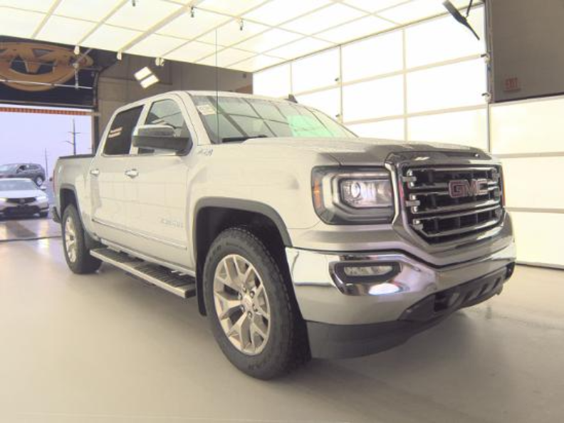 2018 GMC Sierra 4WD Crew Cab Short Box SLT's photo