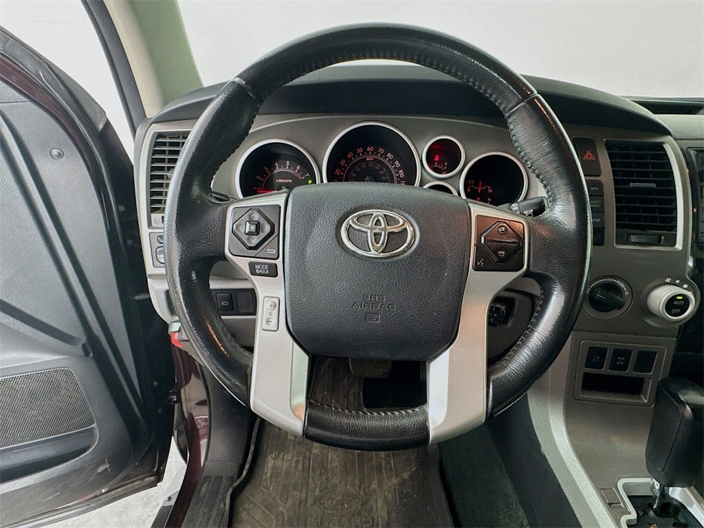 2016 Toyota Sequoia SR5 5.7L