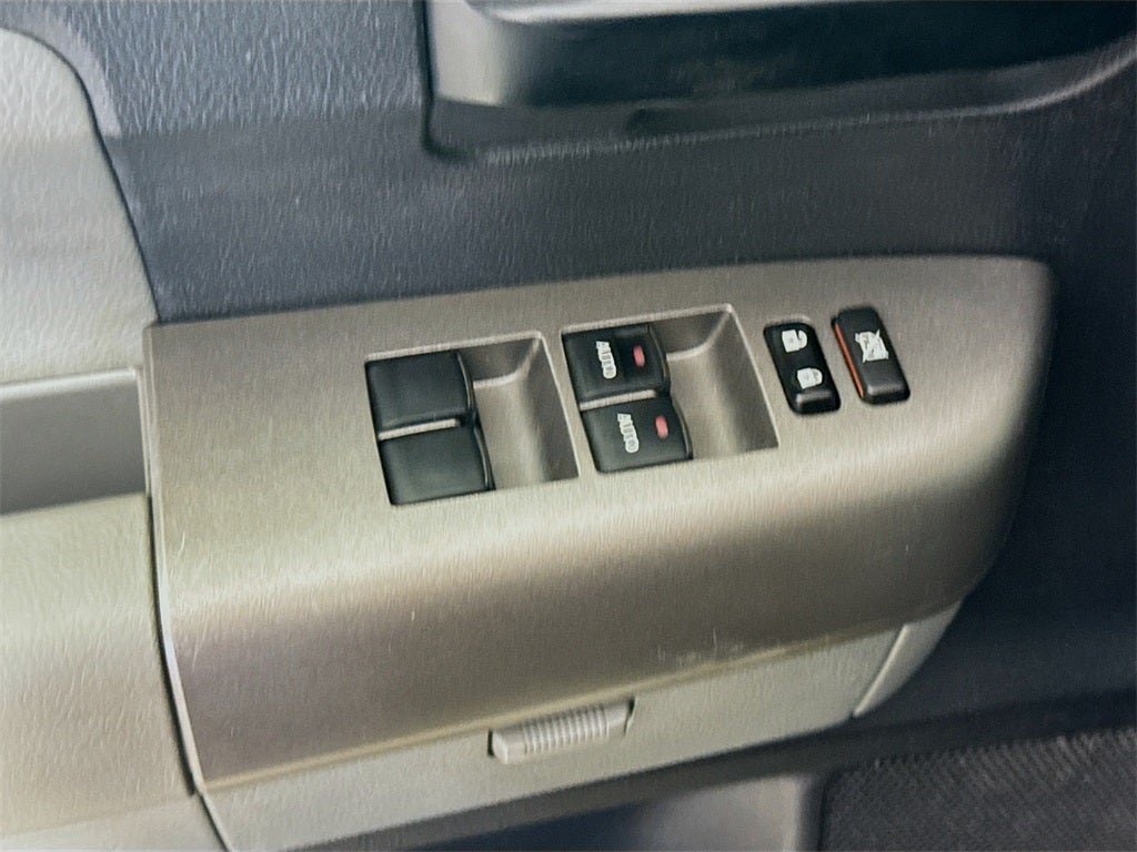 2016 Toyota Sequoia SR5 5.7L