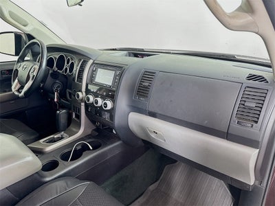 2016 Toyota Sequoia SR5 5.7L