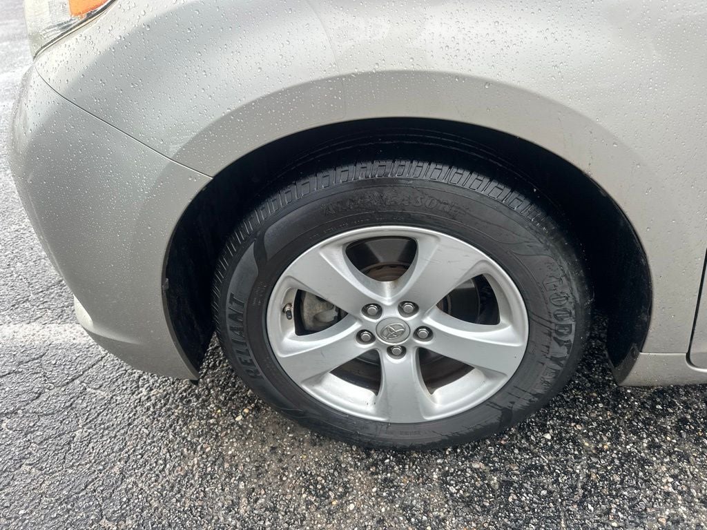 2016 Toyota Sienna LE 8 Passenger