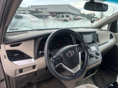 2016 Toyota Sienna LE 8 Passenger