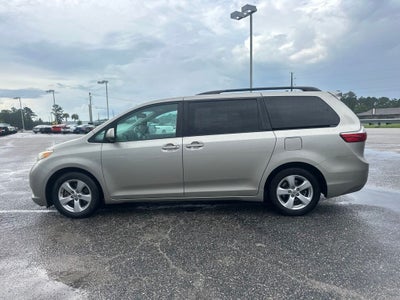 2016 Toyota Sienna LE 8 Passenger