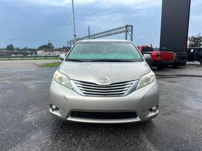 2016 Toyota Sienna LE 8 Passenger