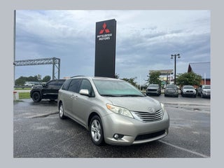 2016 Toyota Sienna LE 8 Passenger