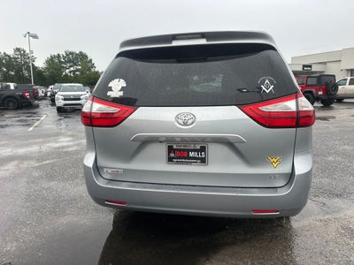 2015 Toyota Sienna LE 8 Passenger