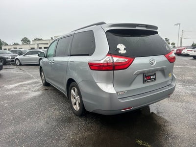 2015 Toyota Sienna LE 8 Passenger