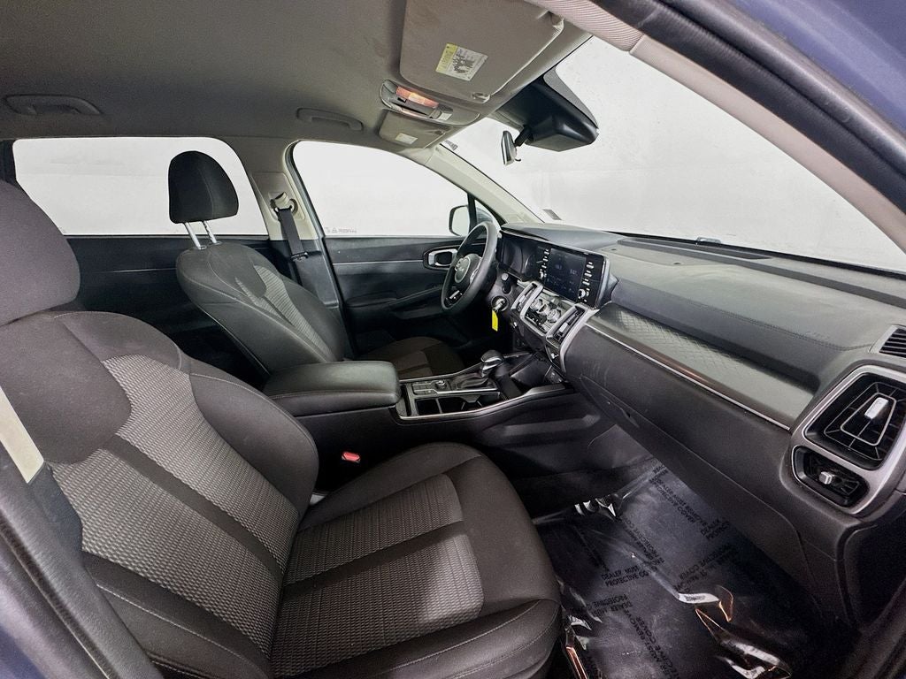 2022 Kia Sorento LX