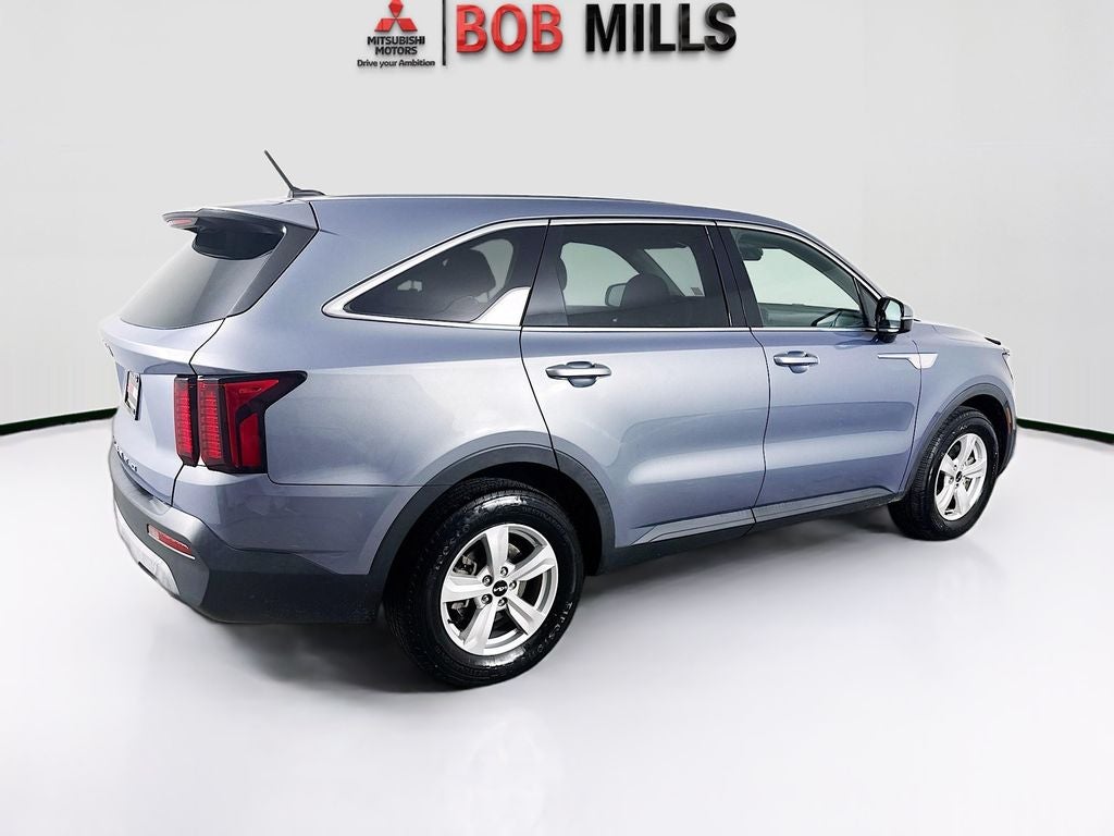 2022 Kia Sorento LX