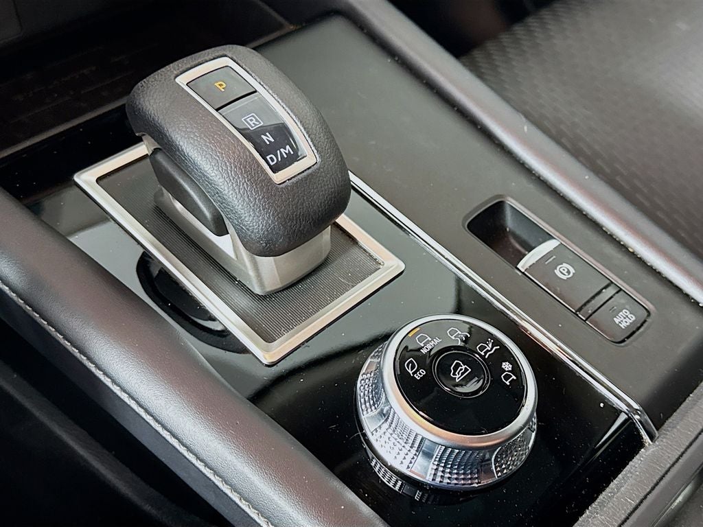 2024 Mitsubishi Outlander ES