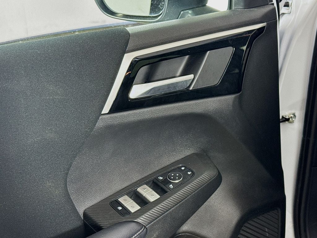 2024 Mitsubishi Outlander ES