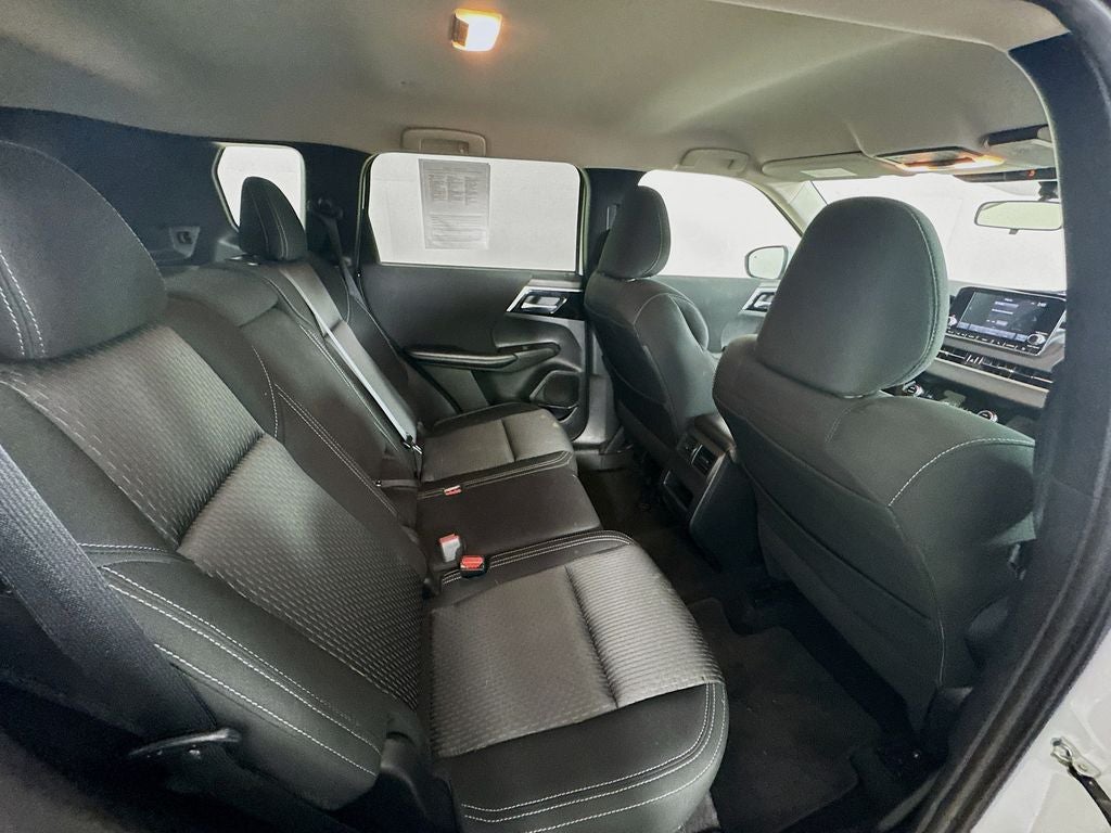 2024 Mitsubishi Outlander ES