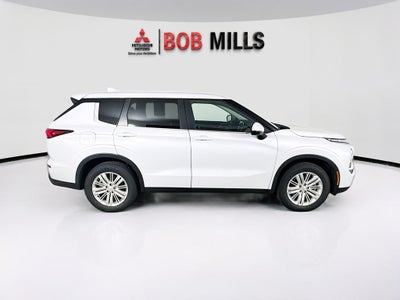 2024 Mitsubishi Outlander ES